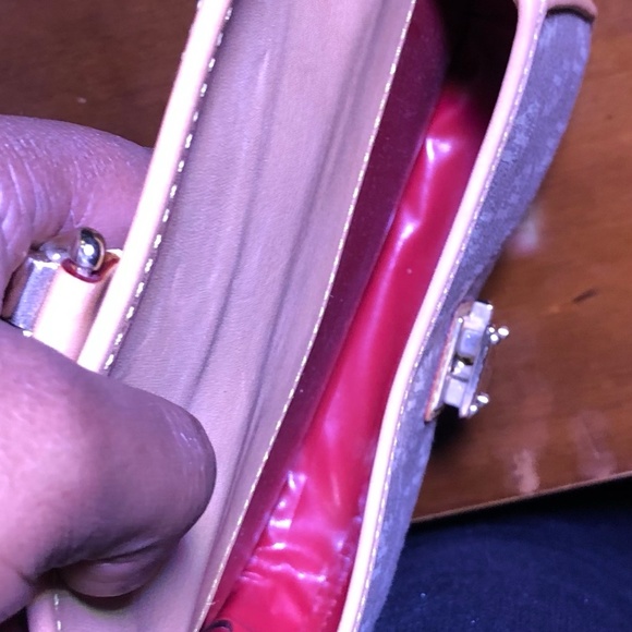 Authentic Dooney & Bourke Wristlet - Picture 3 of 3